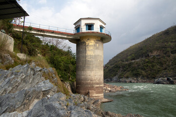 Fototapeta na wymiar pumping station at bank of river in uttarakhand