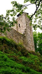 Château fort de Bernstein en granit à Dambach-la-Ville en Alsace dans le Bas-Rhin France Europe