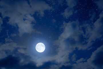 Fototapeta na wymiar 星空と満月