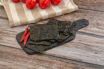 Korean cuisine - Nori seaweed chips © Andrei Starostin