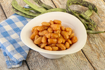 White bean in tomato sauce