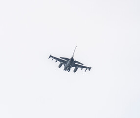 Fototapeta na wymiar Kampfjet F-16 Fighting Falcon bei Air Defender, Deutschland