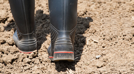 High-quality black rubber boots for the passionate farmer. Perfect for the plowed field - safe,...