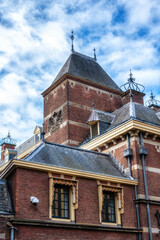 Obraz premium Architectural exterior details of the Binnenhof parliament building, The Hague (Den Haag), Netherlands.