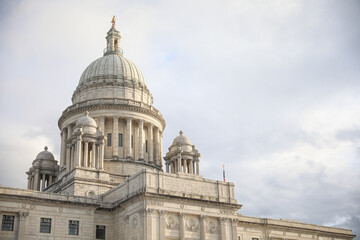 Obraz premium State house symbolizes government, democracy, governance, power, authority, and the architectural embodiment of political institutions