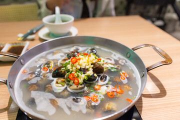 Seafood hot pot with clam