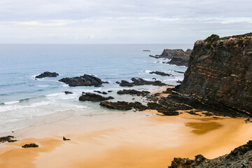 Fototapeta na wymiar Beautiful Pedra da Bica beach in the coast of Alentejo