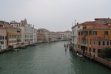 Fototapeta na wymiar Canal in the beautiful Italian city of Venice