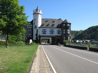 Fototapeta na wymiar Oberburg in Kobern-Gondorf