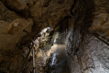 鉱山 龍河洞 鍾乳洞 青の洞窟 神秘的 歴史 地下 洞窟