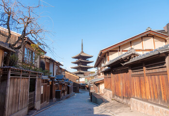 The Yasaka Pagoda(Hokanji Temple), is a popular tourist attraction, the Yasaka Pagoda, also known as Tower of Yasaka and Yasaka-no-to, is a Buddhist pagoda located in Kyoto, Japan.
