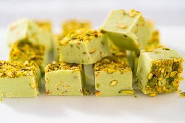 Pistachio fudge