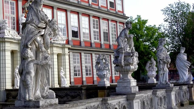 Stone figures on the parapet at the entrance to the castle in Wolfenb&uuml;ttel, Germany