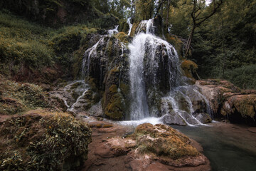 Fototapeta premium Cascade Aveyron, Muret-Le-Château, Occitanie