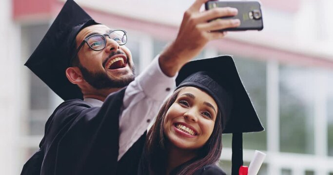 University, graduation and selfie of man and woman for celebration for graduate, ceremony and achievement. Education, couple of friends and happy students in picture for pride, diploma or certificate
