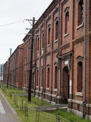 舞鶴赤レンガ倉庫のレトロな木製の電柱