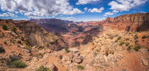 Fototapeta premium Hiking the tanner trail in grand canyon national park in arizona, usa