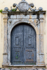 Fototapeta na wymiar ornate historical decorative doorway and entrance