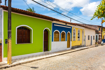 Fototapeta na wymiar Typical colonial houses of the city Caravelas