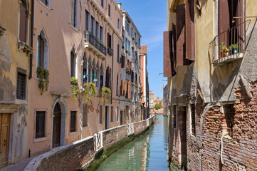 Fototapeta na wymiar Charming House Facades Along Fondamenta del Megio - Venice's Unique Beauty