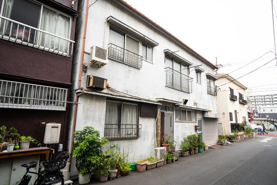 「二階」の写真素材 956,758件の無料イラスト画像 Adobe Stock