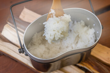 アウトドア。はんごうでごはん　rice cooker for outdoor and camping