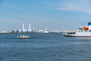 横浜みなとみらいの海岸風景