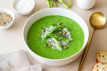 Green asparagus cream soup. Healthy eating. Vegetarian food. Diet.