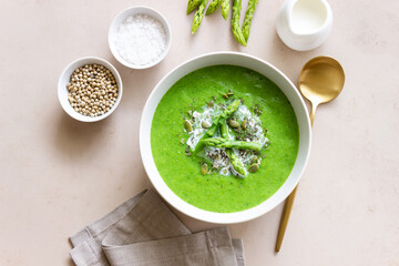 Green asparagus cream soup. Healthy eating. Vegetarian food. Diet.