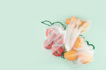 Fototapeta na wymiar vegetables and fruits in a reusable shopping bag, Zero waste shopping