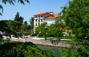 Fototapeta premium Crikvenica, Kroatien, Altstadt und Hafenbereich