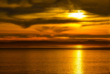 Fototapeta na wymiar Sunset over Pacific Ocean