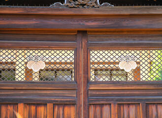京都、本法寺の桐紋