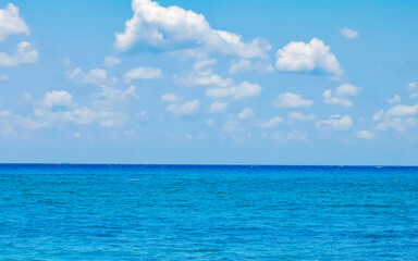 Fototapeta na wymiar Tropical mexican beach clear turquoise water Playa del Carmen Mexico.