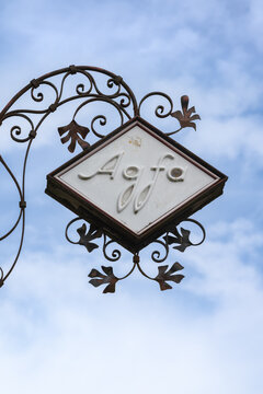 Altes Ladenschild der Firma Agfa