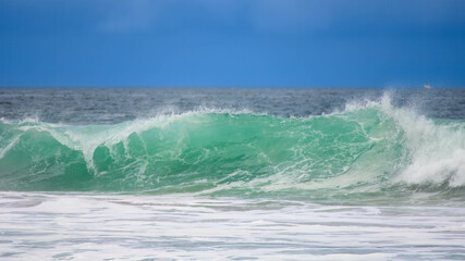 Fototapeta na wymiar Ocean wave breaking on the Oregon Coast
