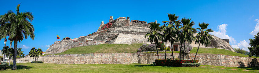 Fototapeta na wymiar Panorama of Castle San Felipe de Barajas on a sunny day, Cartagena, Colombia