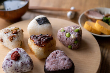 おにぎり　白米　海苔　味噌　焼きおにぎり　枝豆　チーズ　梅干　