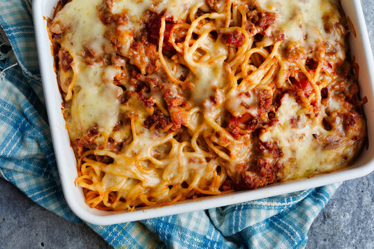 cheesy baked spaghetti bolognese