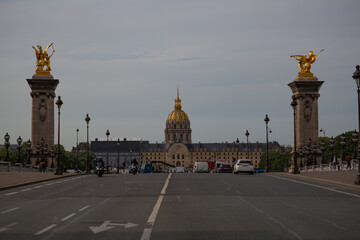 Les  Invalides depuis le Pont Alexandre III, Paris, France