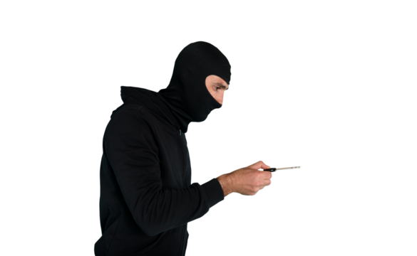 Thief with balaclava acts in silence to steal apartments with wire cutters in hand