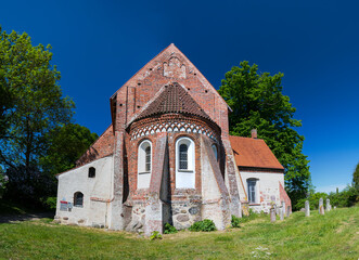 Fototapeta na wymiar Kirche von Altenkirchen (Rügen)