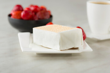 ice cream in the form of a sandwich