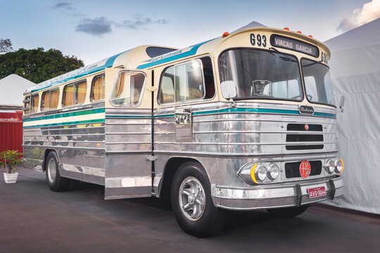 Bus vehicle VG FNM Alfa Romeo D-11.000 1964, on display in the city of Londrina, Brazil.