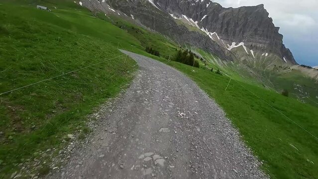 Le long de la route de la soif, dans les Aravis, Savoie/Haute-Savoie, France 02/19