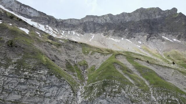 Le long de la route de la soif, dans les Aravis, Savoie/Haute-Savoie, France 14/19