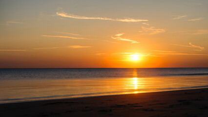 Fototapeta na wymiar Sunset on the beach with beautiful view - generative ai