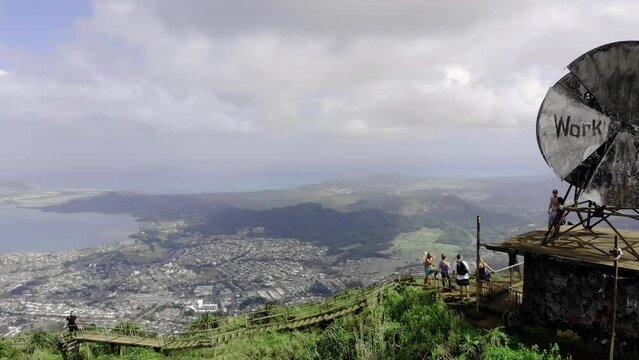 The Stairway to Heaven hike on Oahu, Hawaii, also known as the Haiku Stairs, is possibly the greatest attraction on the entire island. Atop sits a satellite