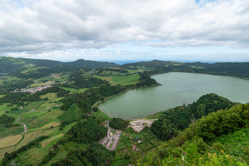Kratersee auf der Azoreninsel S&atilde;o Miguel