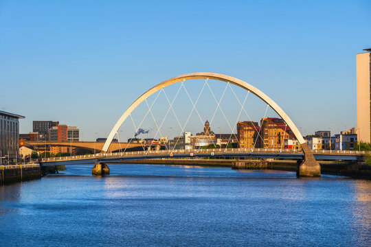 UK, Scotland, Glasgow, Clyde Arc bridge over Clyde River